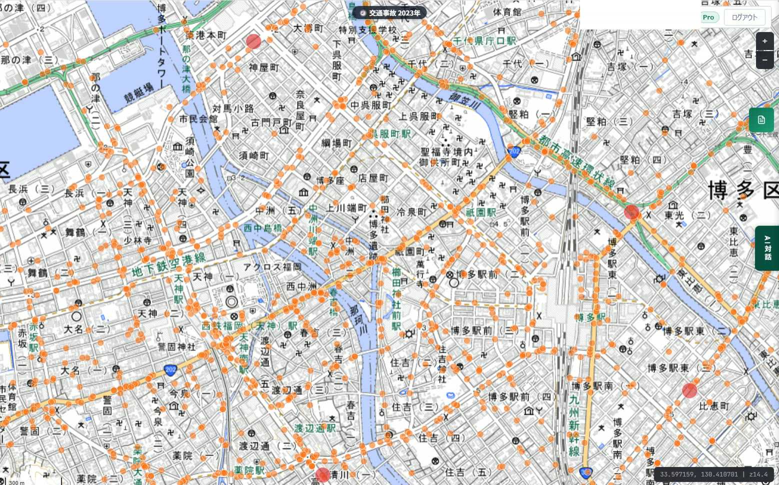 博多区・天神周辺の交通事故発生地点マップ。オレンジ色の点(重傷事故)が道路沿いに多数分布し、交差点部分には赤い大きめの点(死亡事故)が確認できる